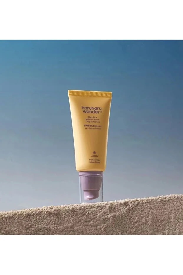 Watsons HaruHaru Wonder Black Rice Moisture Airyfit Sunscreen SPF50+ 50ml - Moisturizing Airyfit Sunscreen